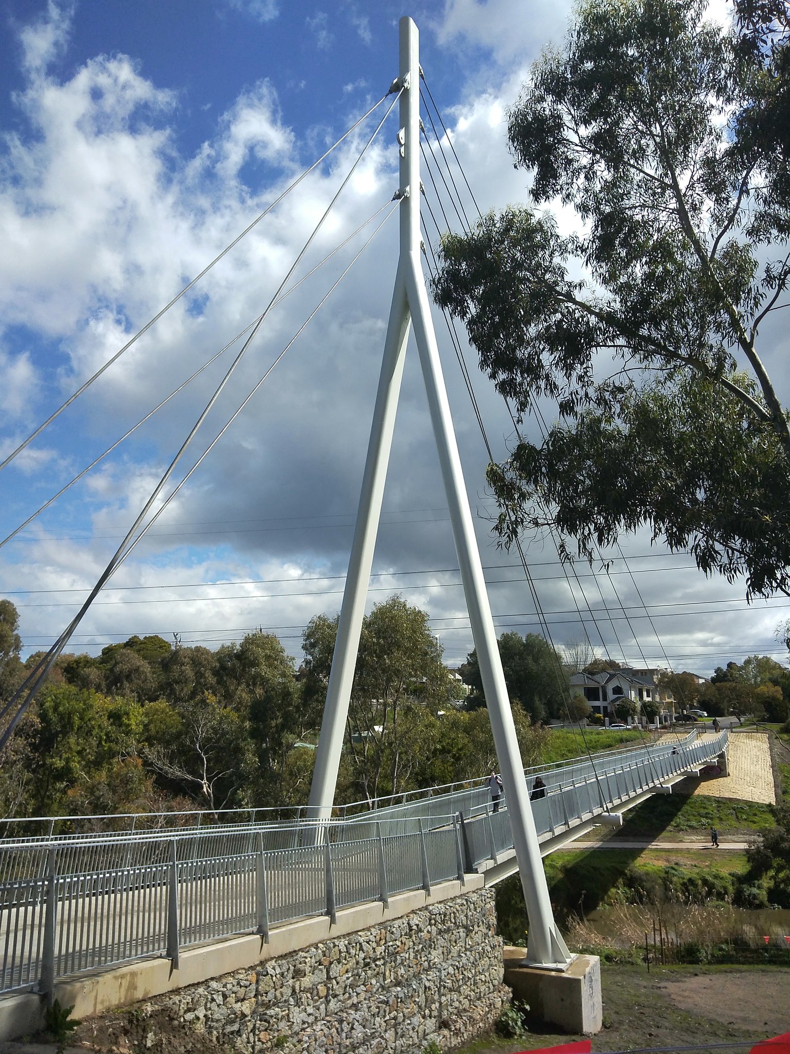 Hey look, a brand spankin' new bridge over the Merri Creek