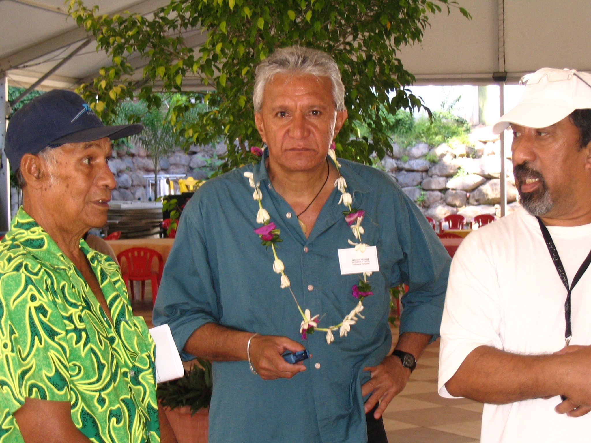 Trade unionist and President of Moruroa eTatou Roland Oldham with Moruroa workers.