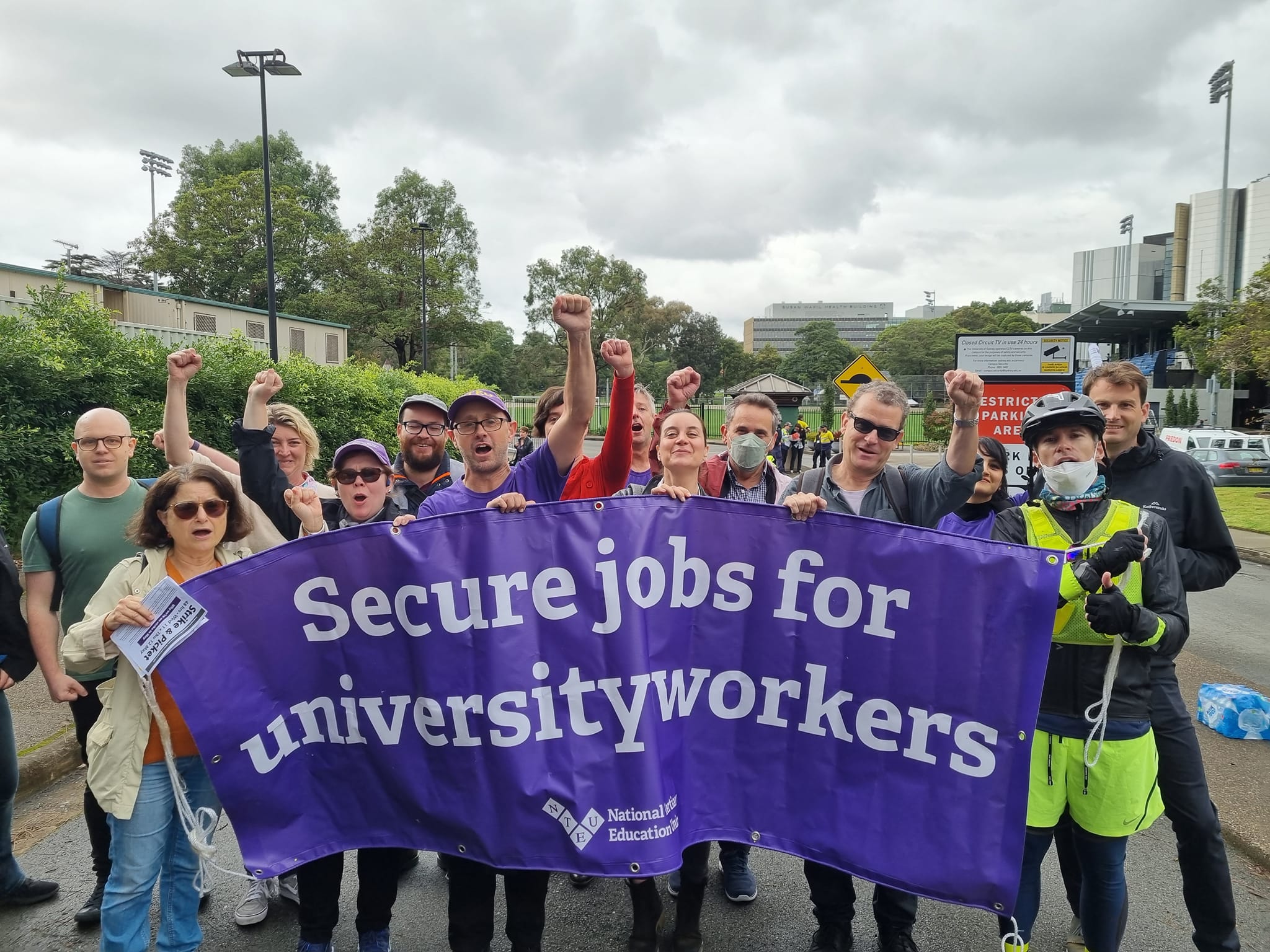 NTEU strike at University of Sydney. Image: Green Left.