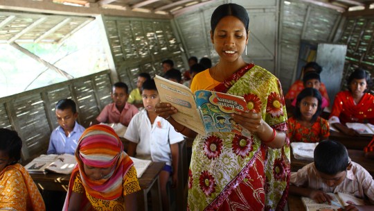 Teaching on a boat in Bangladesh Photo credit: GMB Akash PANOS