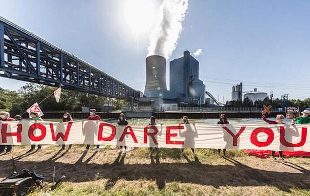 Air pollution from coal-burning is killing hundreds of Australia every year. Image via Greenpeace