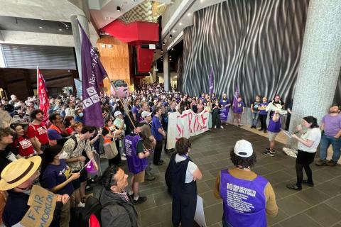 NTEU strike at Melbourne Uni. Image: twitter.com/NTEUUniMelb