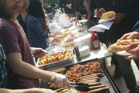 Image of a vegan bbq at Deakin University